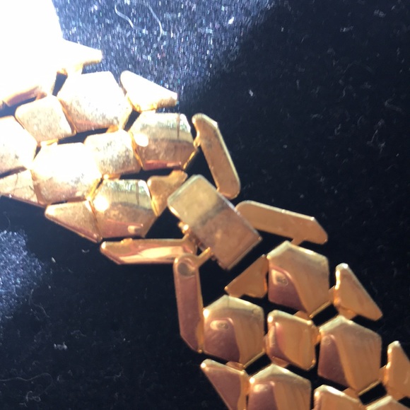 Golden necklace - Picture 2 of 6